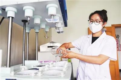 千汇药业，为民健康勇创新！