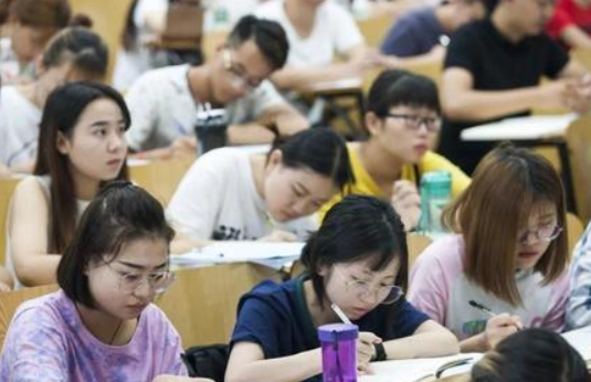 公办专科和民办本科的区别，很多人毕业才懂，选择影响未来发展