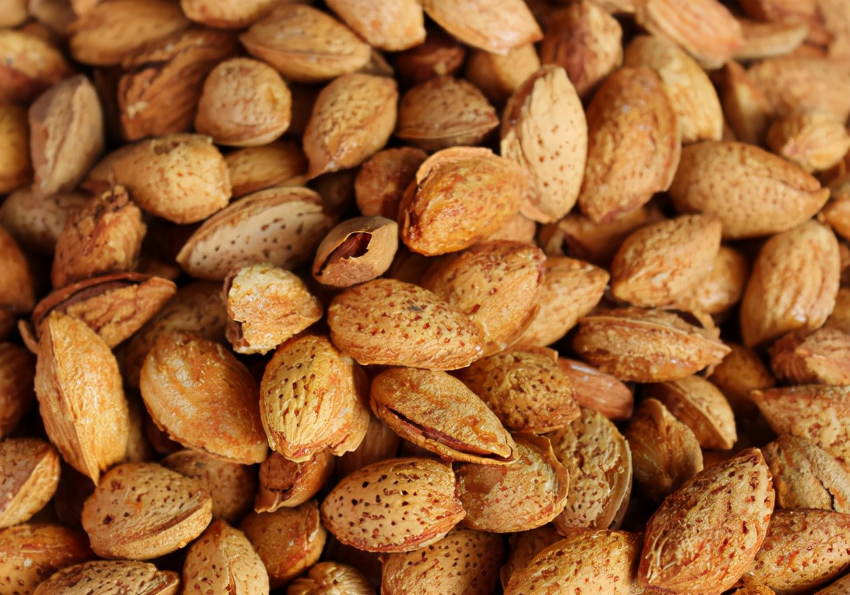 巴旦木:国内种植多年,却被叫成"美国大杏仁",终被强行改名