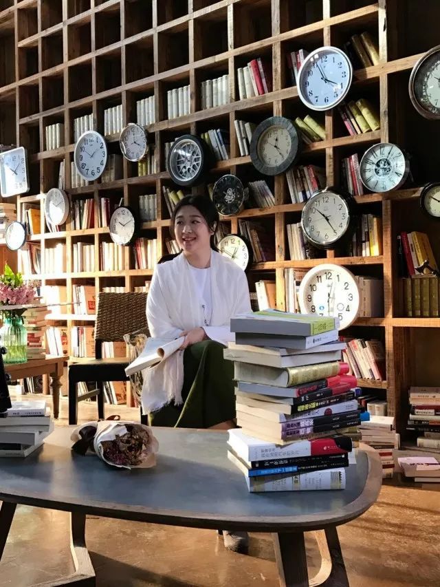 山东最大民办大学被卖1年了，由33岁女富豪掌舵，父女身家过百亿