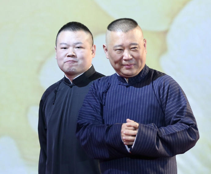 初中生14岁当保安，15岁做服务员，遇郭德纲挣10亿票房