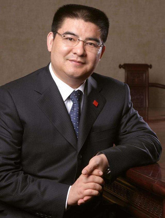 作秀还是真良善？慈善家陈光标，豪捐20亿、砸大奔，最后跌下神坛