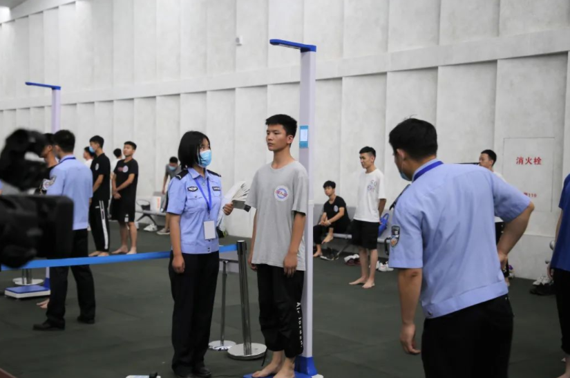 大学生想当警察，不是警校毕业没关系，还有这5种途径可以走