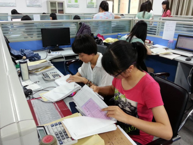 “高收入”大学专业排名出炉，榜首轻松月薪过万，金融学未进前5