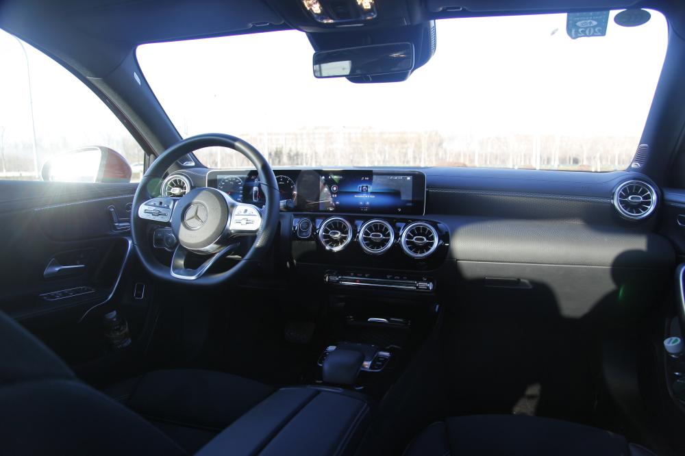 试驾完奔驰A200 L，优点缺点请自取