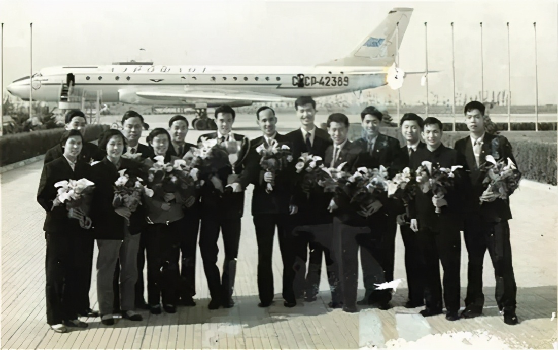 他15岁进入国家队，从无名小卒到地产大亨，上周离世享年81岁