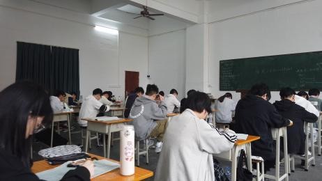 3+证书高职高考报名要多少钱？有必要报辅导班吗？