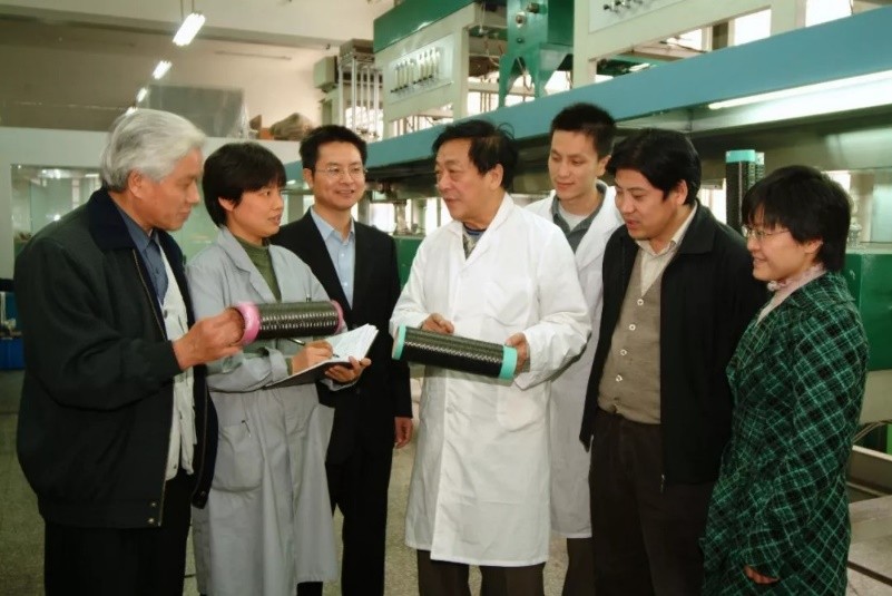 助力“大国重器”！上海这所高校仅用“三根线”创造多项“中国第一”！