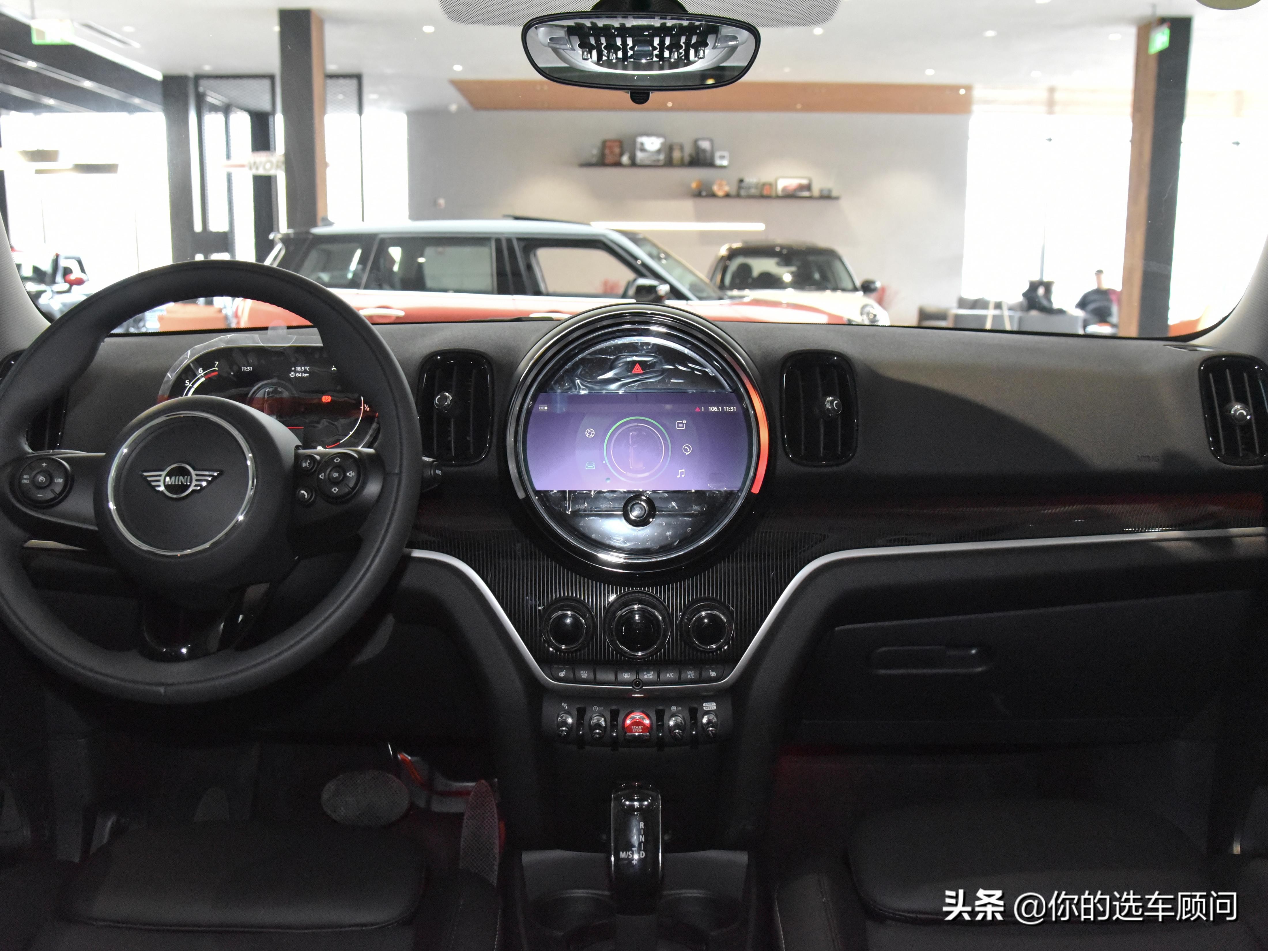 进口知名SUV，可爱好听空间使用油耗低，带你看MINI COUNTRYMAN