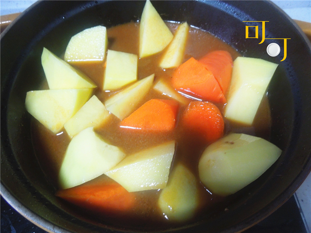 用沙茶酱炖一锅牛肉，鲜香下饭，广东、闽南人特别喜爱