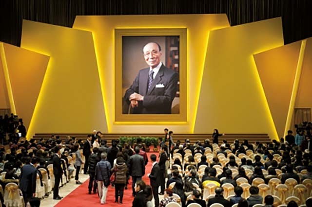 邵逸夫的葬礼上，仅两位女星获准出席，子女为何不愿继承遗产？