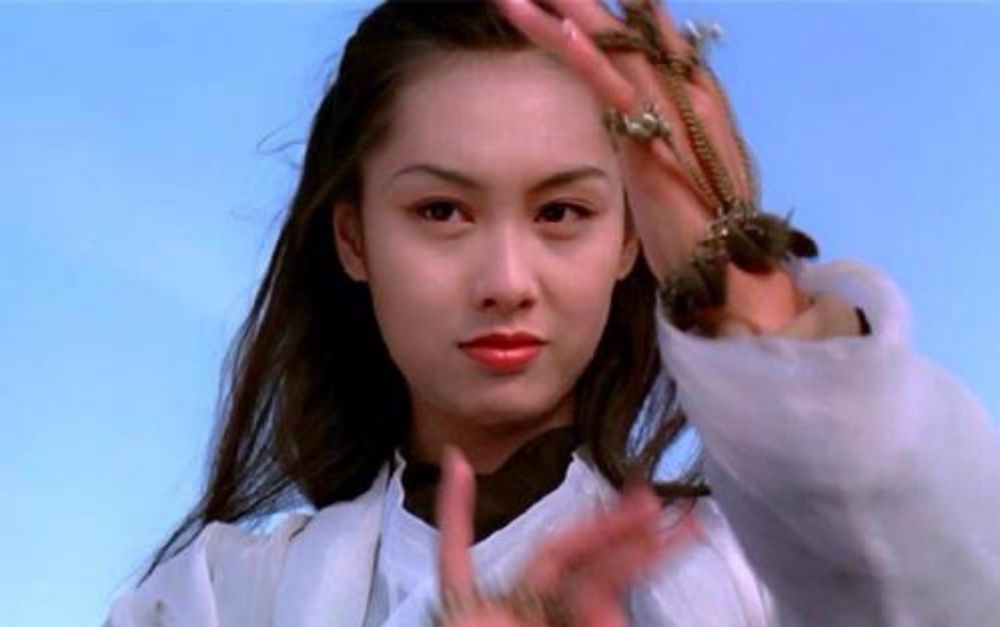 如何用诗词，优雅而又不失礼貌地形容一位女子十分漂亮呢？