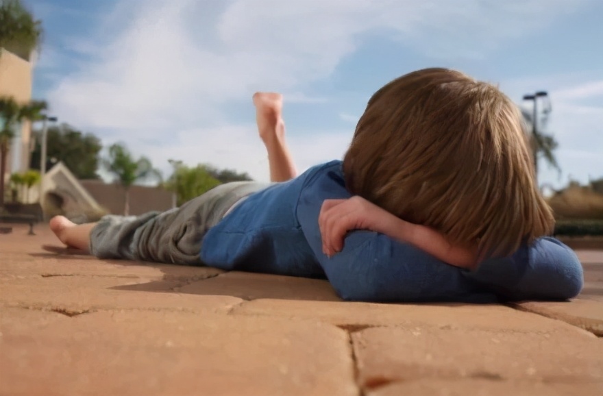 孩子哭不能打骂,找到原因,给孩子建立因果关系