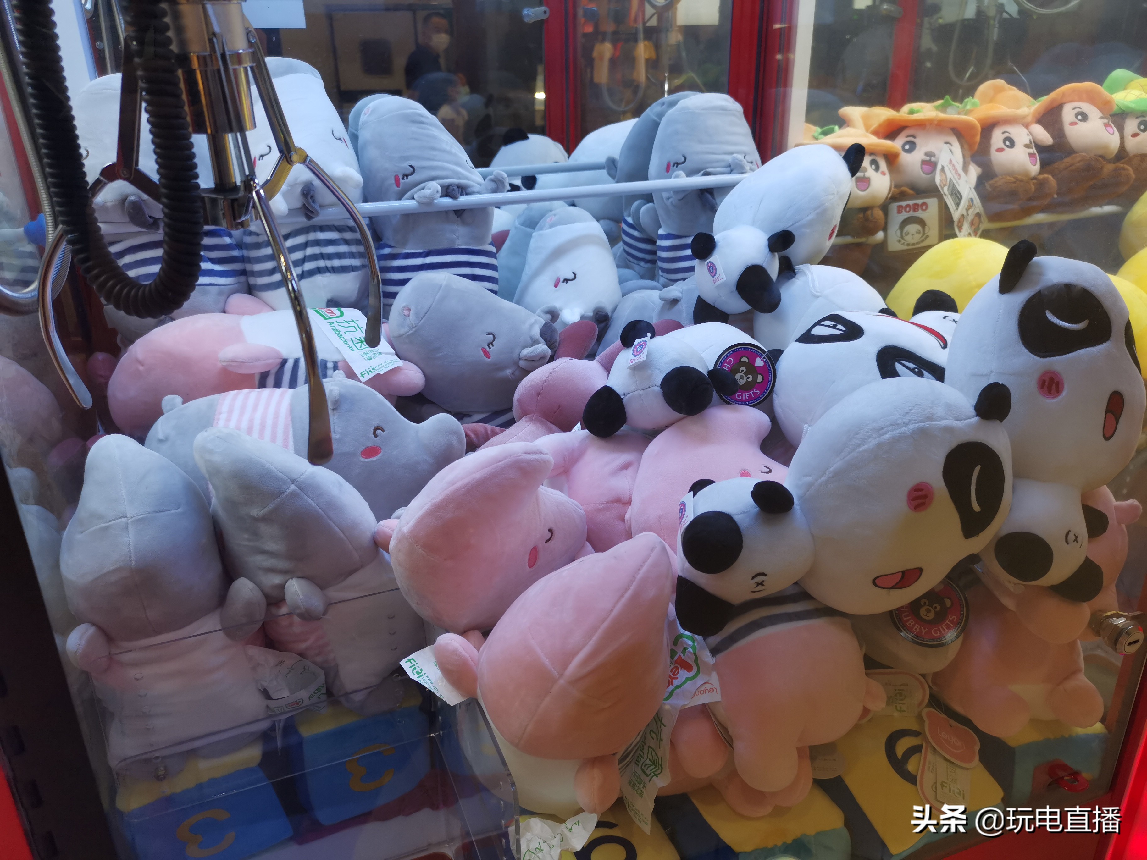 抓娃娃的小技巧：如何掌握娃娃机的技巧夹到娃娃