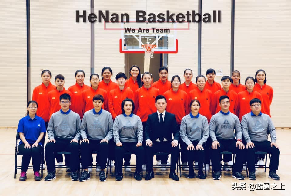 nba底板广告为什么不同(不输NBA的设计！这套球衣这么美，却从未登上WCBA舞台)