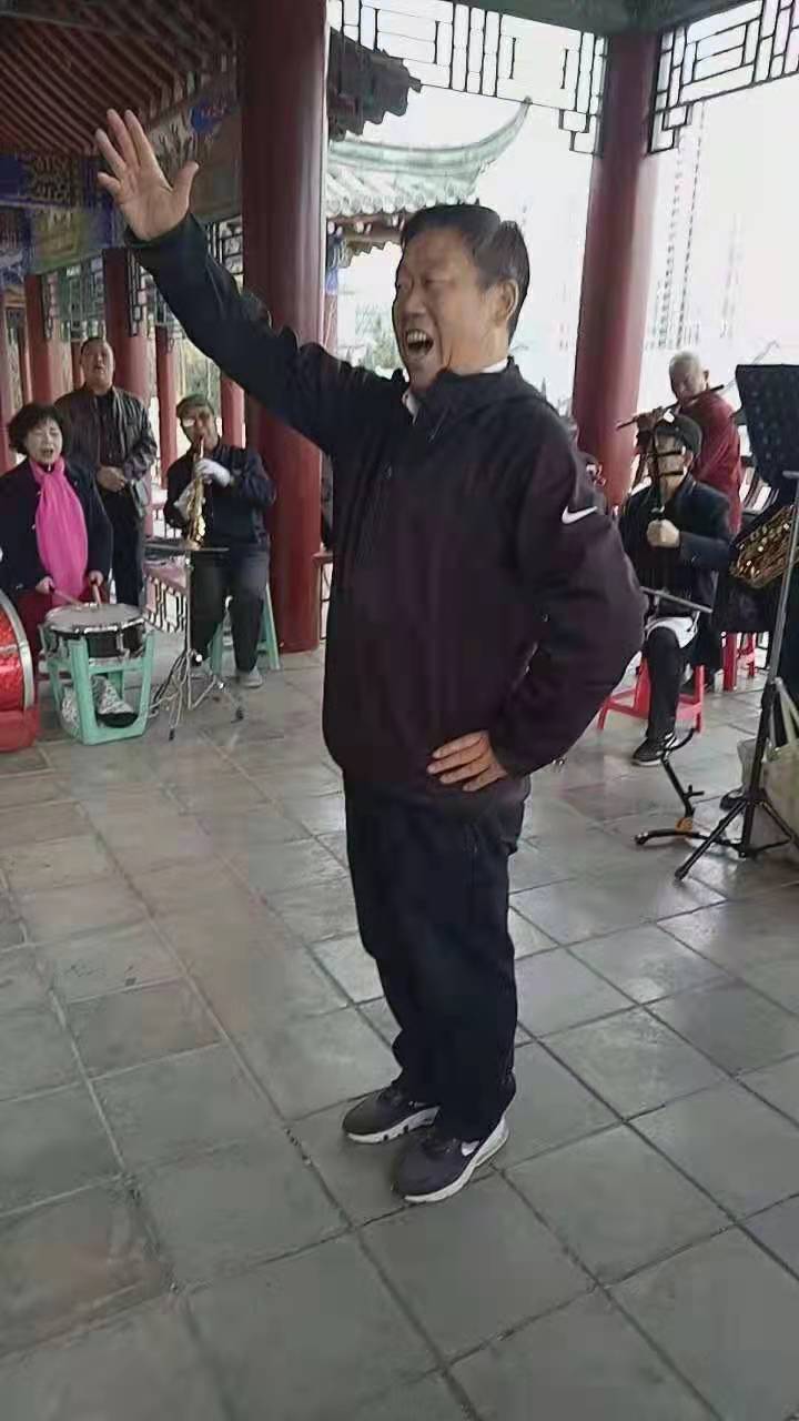 唱歌好处多多：每天开心，寻找乐趣，请积极加入其中