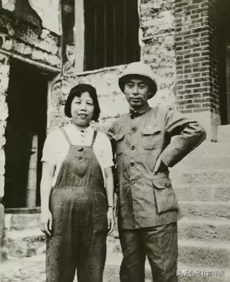 周总理逝世43周年，重温他与妻74封情书，他们的情话让人泪流满面