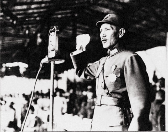 毛泽东在军事上的封神之战：超越三大战役，过程非常烧脑