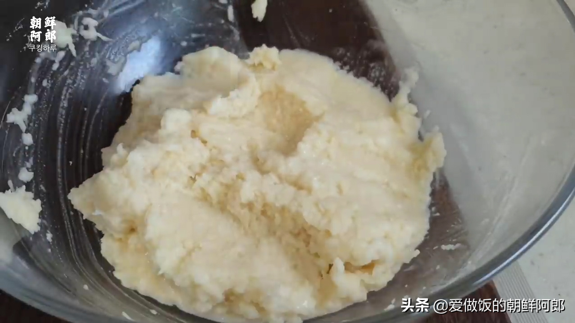 土豆泥饼怎么做（教你制作香醇土豆泥饼大人小孩都爱吃）