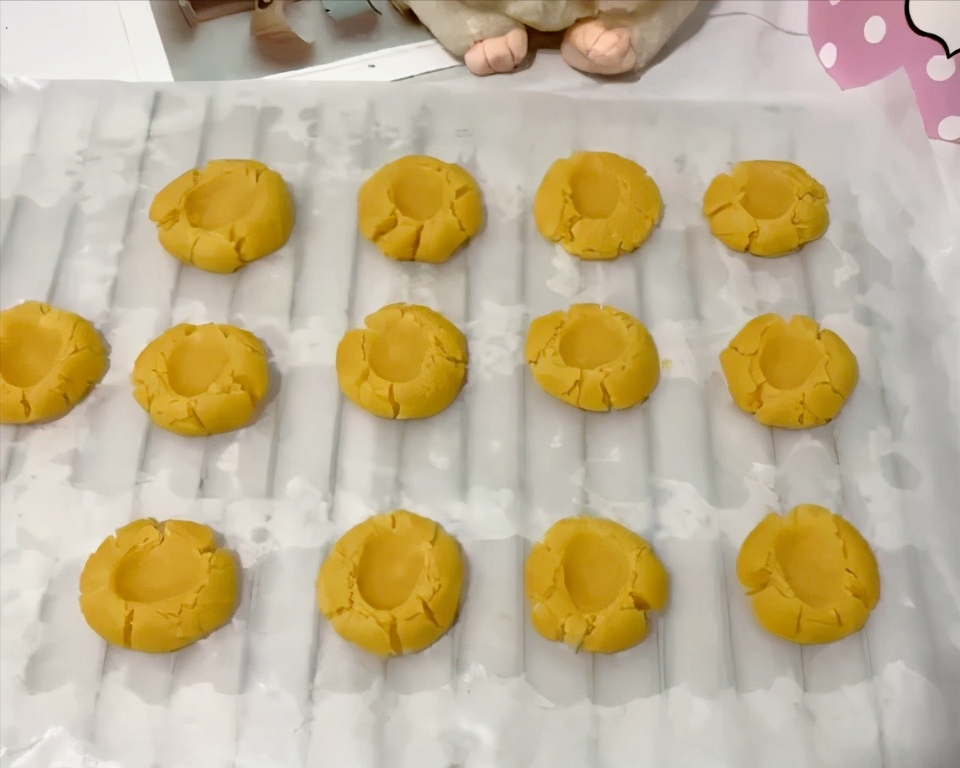 桃酥做过很多次，这个方子是最满意的，香、脆、酥、甜，酥到掉渣