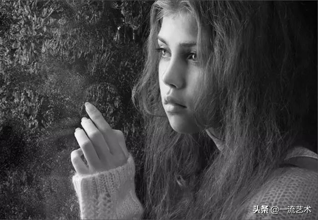 莫斯科摄影师镜头下的女人肖像，黑白唯美