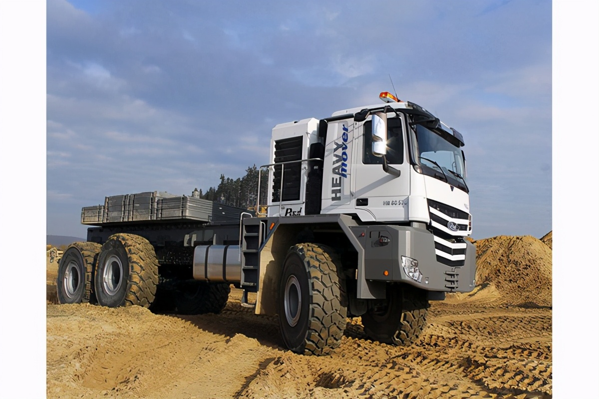 奔驰前四后八自卸车(650马力八缸发动机) - 四帝国车市