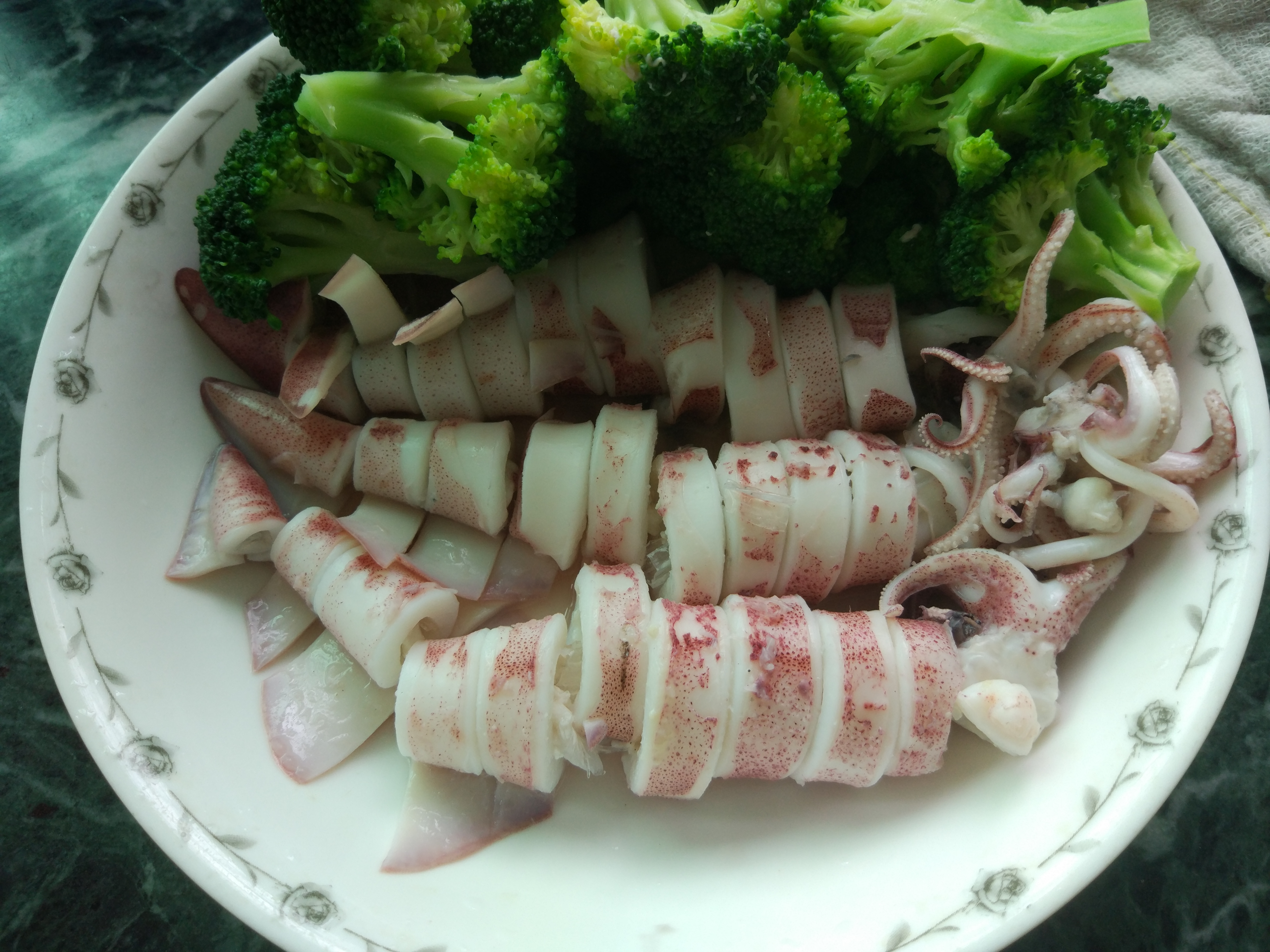 图片[3]-【鱿鱼拌面】做法步骤图 营养好吃又能解馋-起舞食谱网