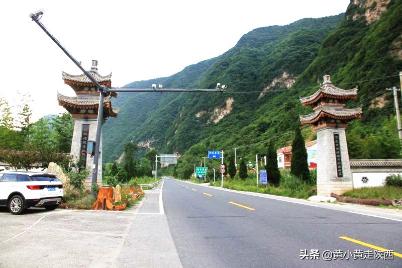 秦岭里有条“另类山路”，穿越南北如履平地，沿线景区扎堆