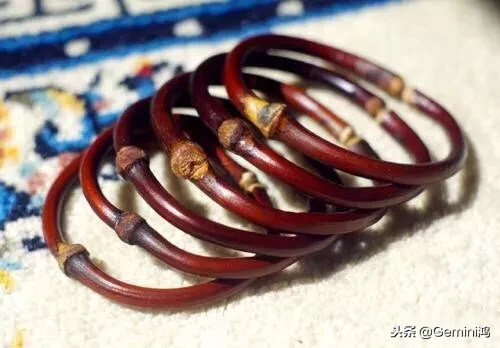 鸡血藤手镯,有种震撼心灵的美丽!