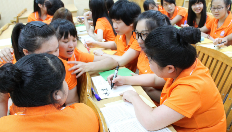 与辅导员关系好的往往是这3种人，权力大优势多，准大学生要知道