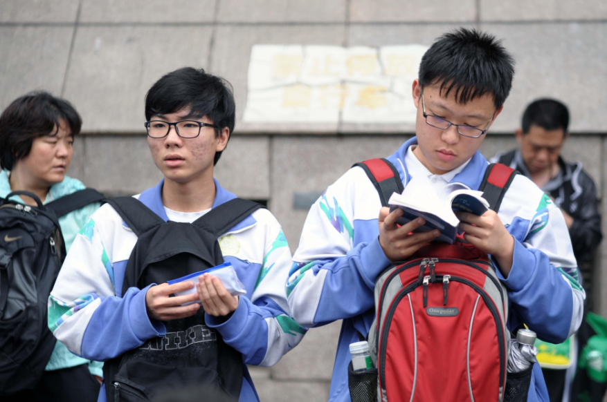 辽宁这所大学退步明显，曾是全国重点高校，如今没落为普通本科