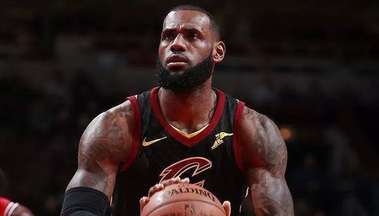 为什么nba球员投篮蹲的很浅(詹姆斯深蹲事件后，终于有教练说出了真相)