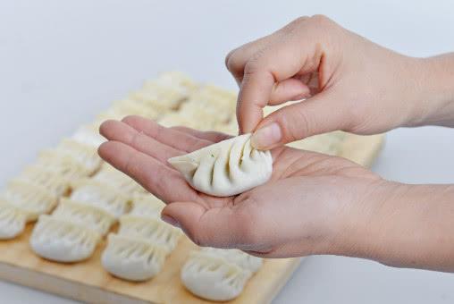 入伏吃水饺，一定要切忌放这种调料，否则饺子馅很容易发酸