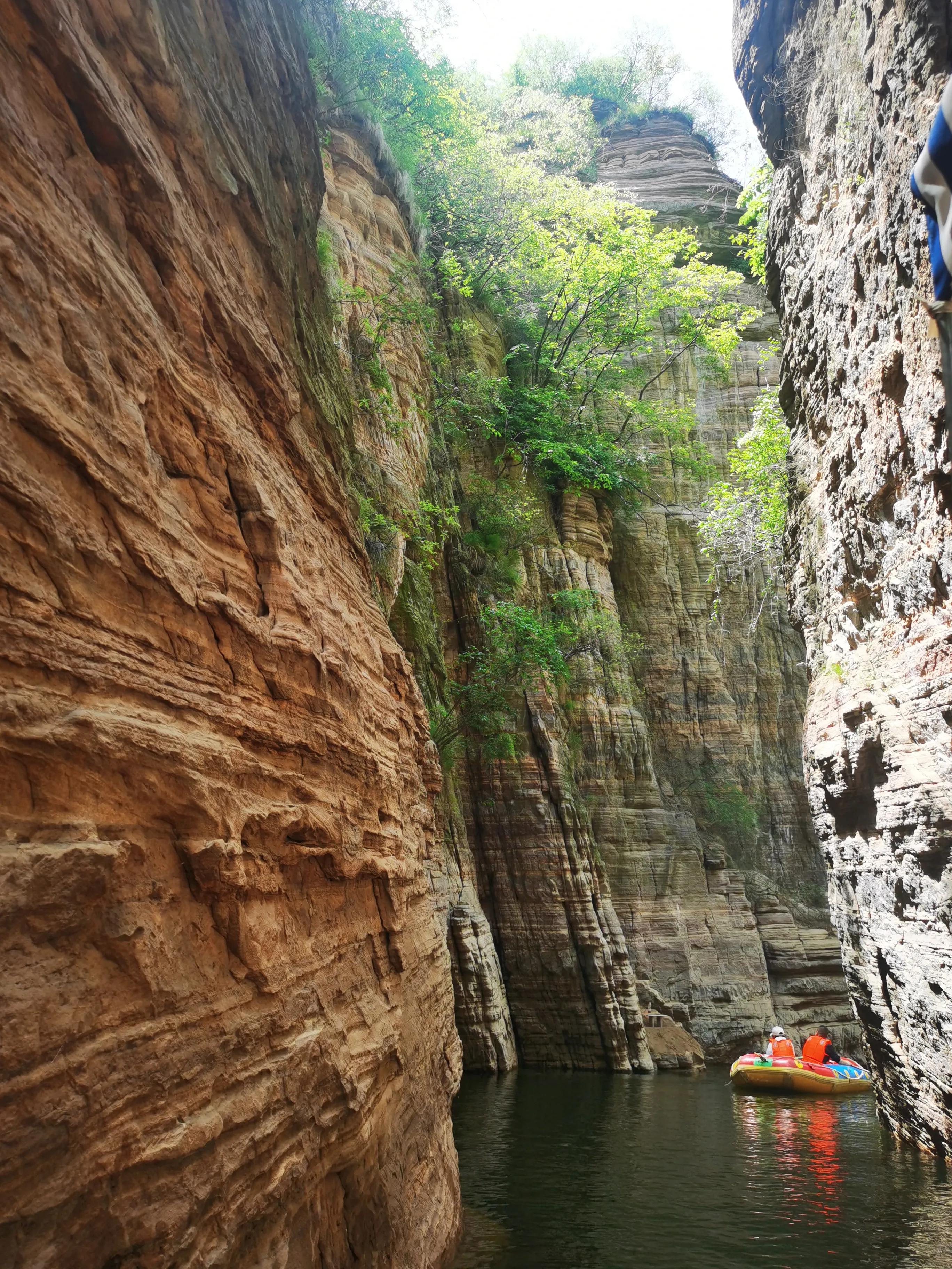 龙潭大峡谷在哪(洛阳龙潭大峡谷,古海奇峡地质画廊,景色不输红石峡,却