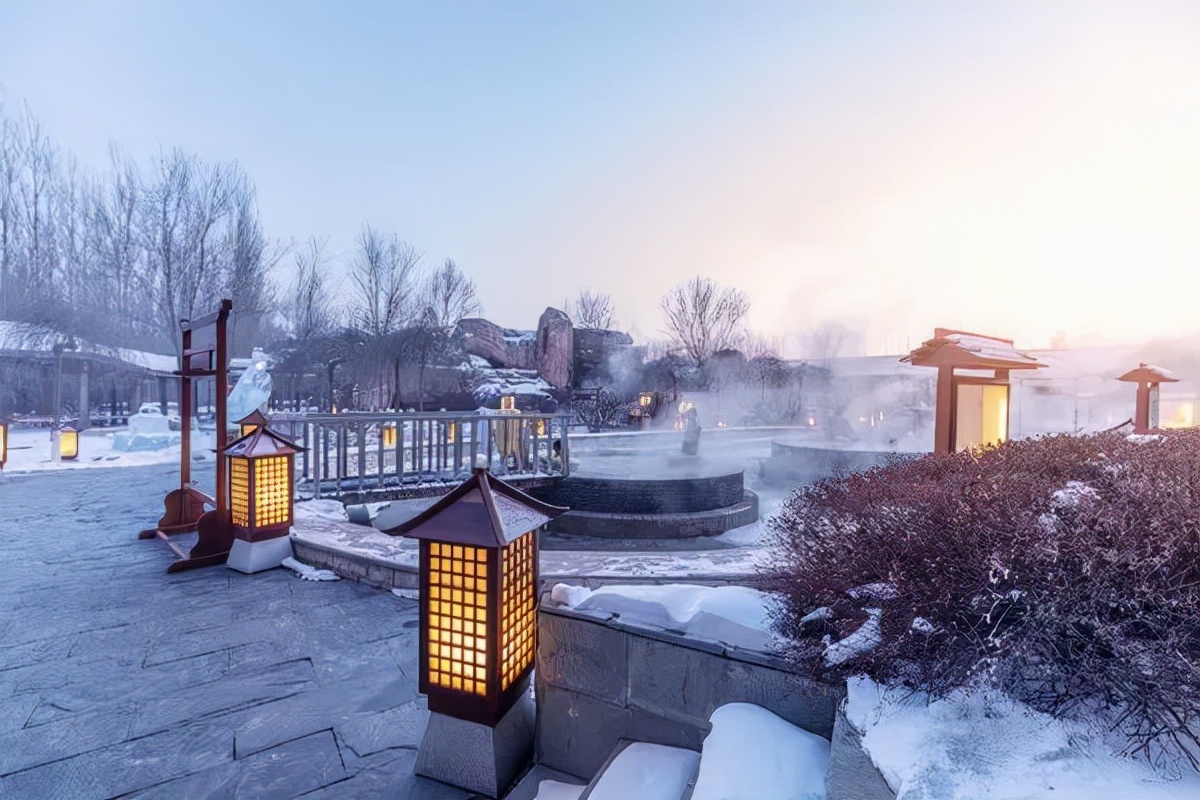 长白山温泉介绍(方圆千米之内竟有数百口温泉)