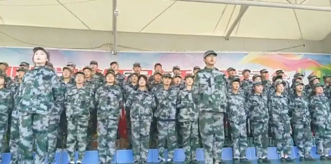 开学第一课“我和祖国共成长立志技能报国”主题教育活动文艺汇演