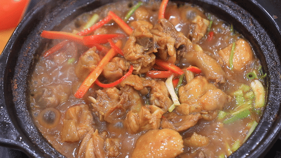 砂锅焖鸡的家常做法(醇香砂锅，家味焖鸡秘传手艺)