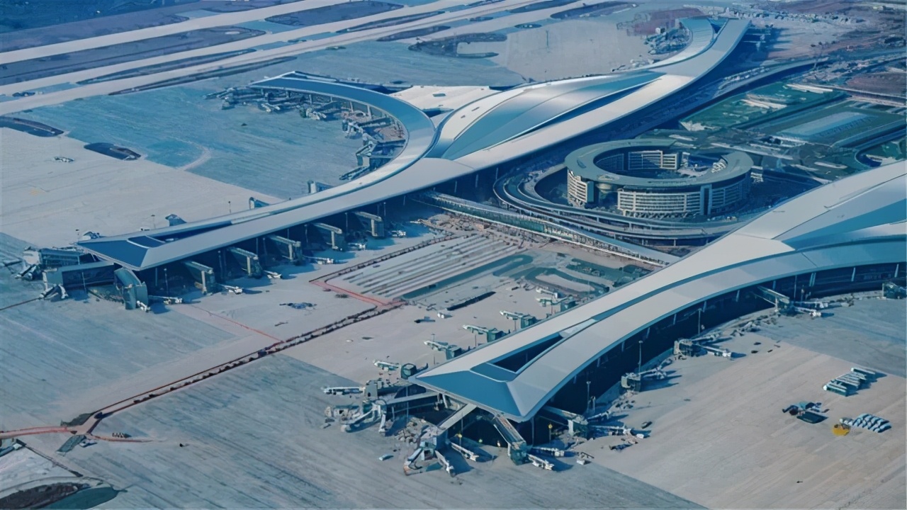 成都耗98.46亿建高校，2023年9月完工，被称“民航飞行员的摇篮”