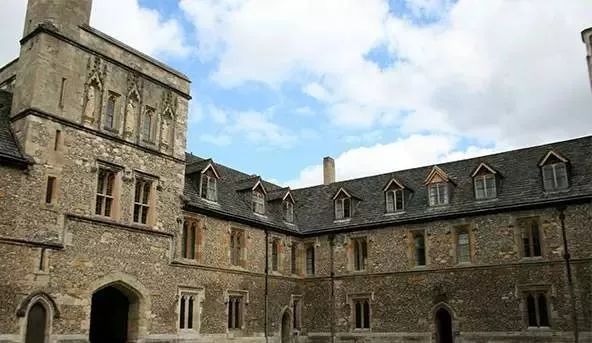 英國溫徹斯特公學留學費用-英國名校 - winchester college 溫切斯特