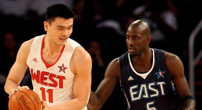 为什么nba中国人少(美记：中国14亿人为何找不到5个会打篮球的？姚明一番话怼得漂亮)