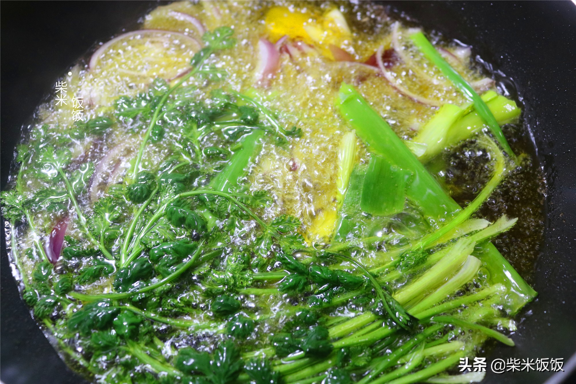做辣椒油，我常用这8种香料，鲜香四溢，拌什么菜都好吃