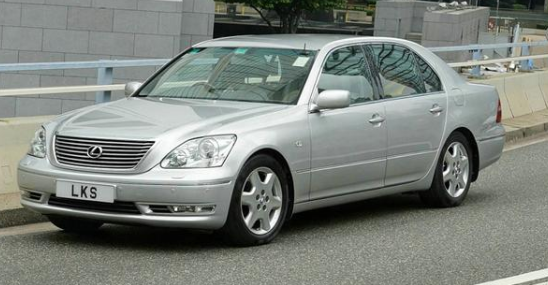 劉鑾雄的車牌是5號，邵逸夫是6號，李嘉誠的車牌是多少呢？