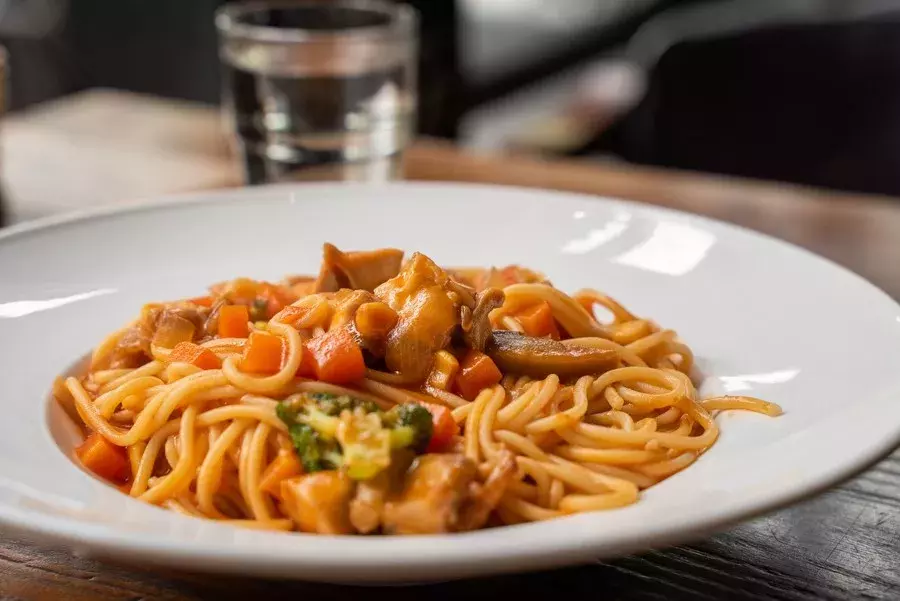 这条魔鬼美食街从头走到尾，我胖了10斤（上）