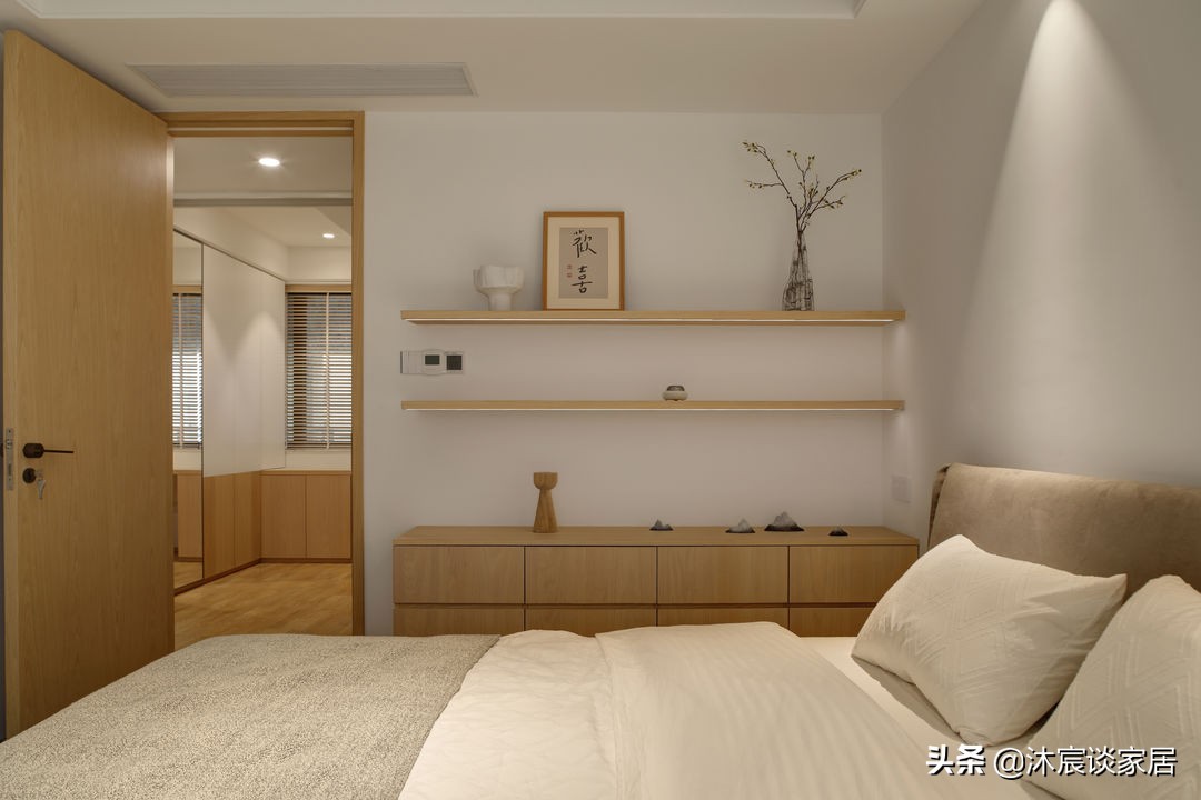 她让客厅功能多元化，值得借鉴，全屋温馨大方，真不愧是装修样板
