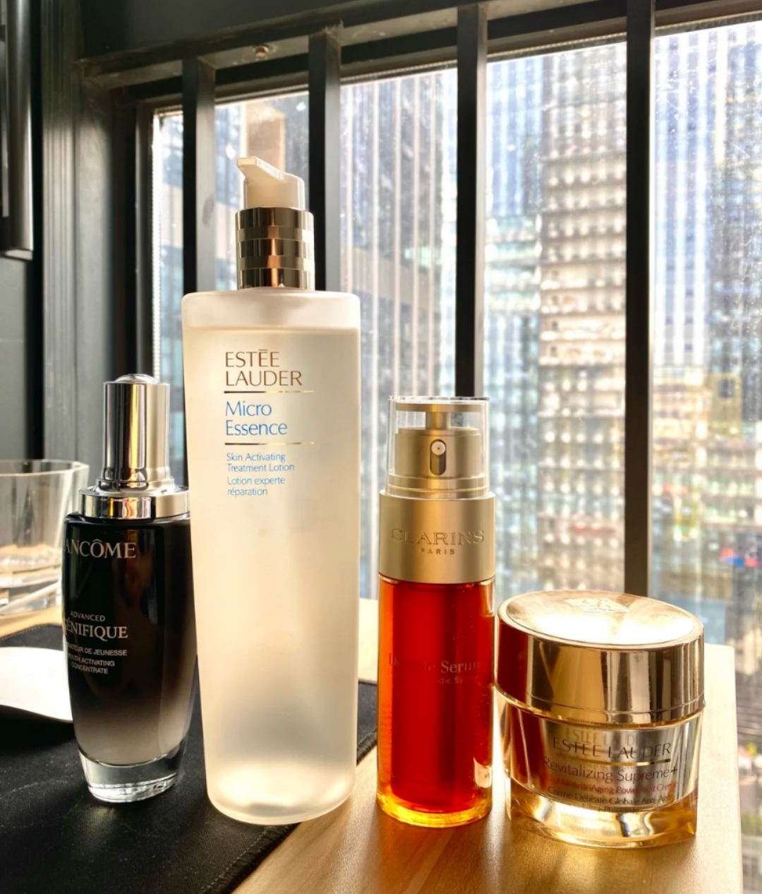 雅诗兰黛VS兰蔻哪个更好？想知道哪个更适合你肌肤，看完才清楚