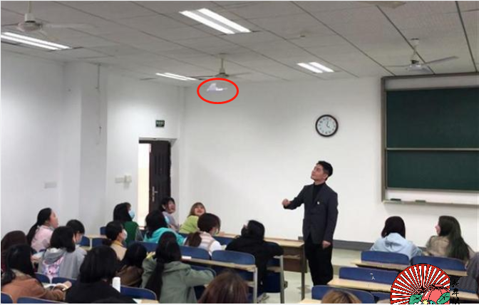 大学“随机”点名的方式走红，方式新颖效果明显，课堂气氛更活跃