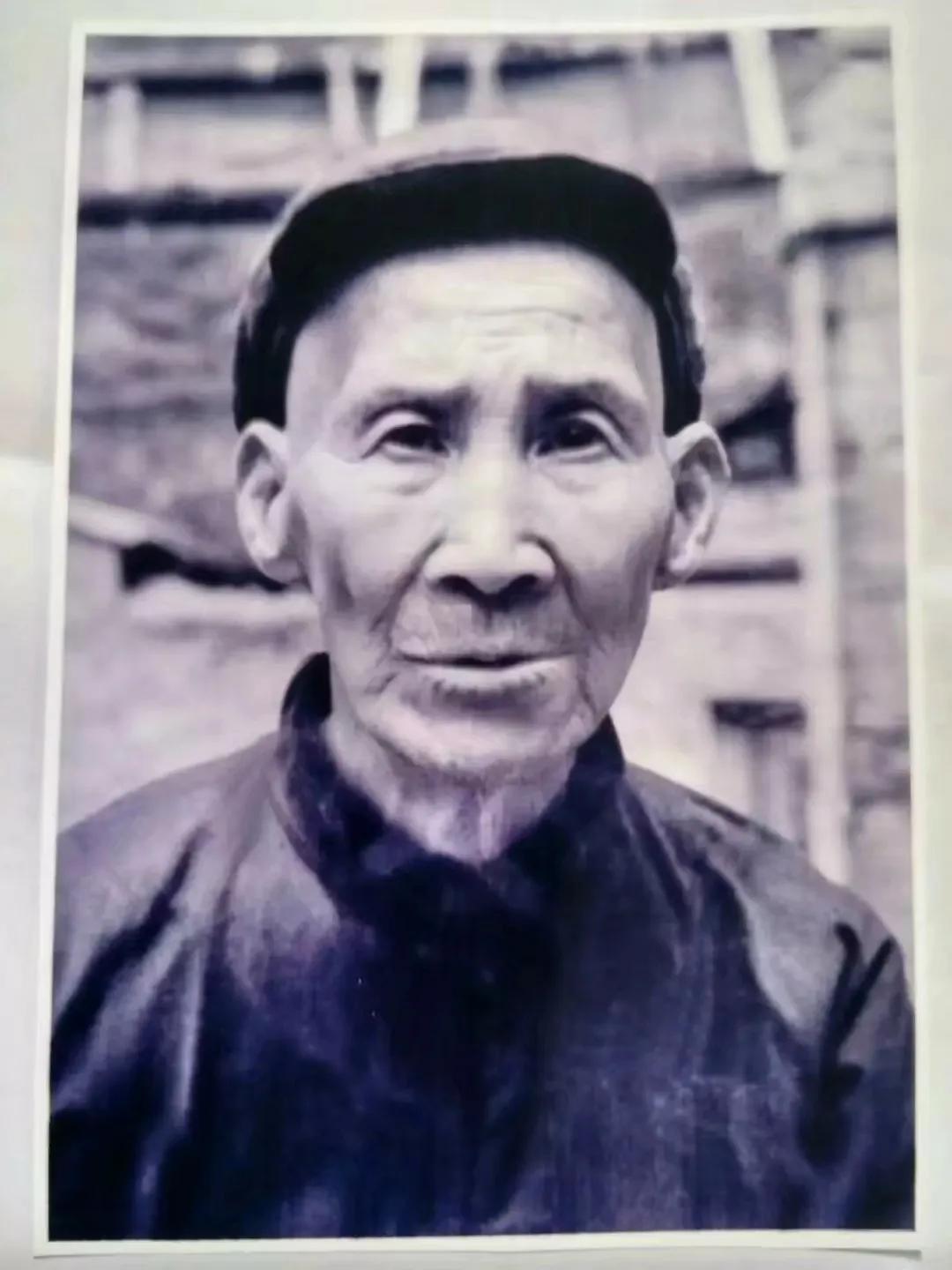 「红星闪耀高原」一家三代人的长征精神传承