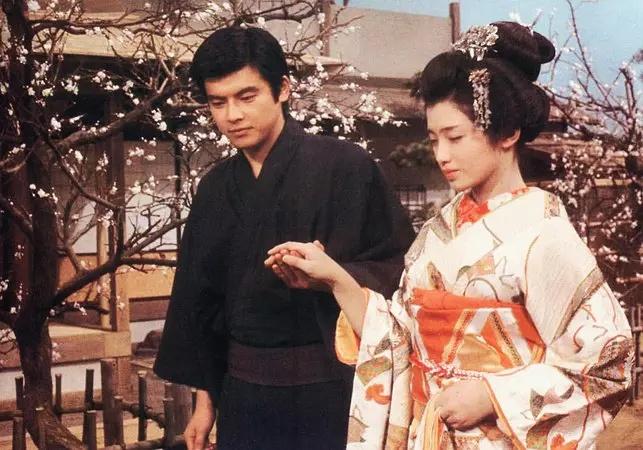 小美带你看《伊豆的舞女》——主人公的青春恋爱之美