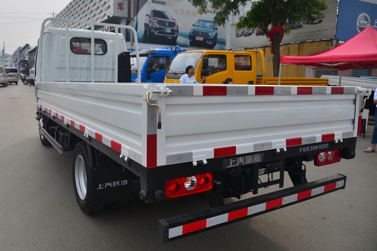 福运s80作为上汽跃进小卡s系列中的一员,但它的命名并没有延续大家