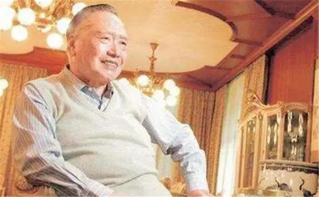 白手起家的穷小子邱德根，痛失爱妻后娶了小姨子，后患上老年痴呆